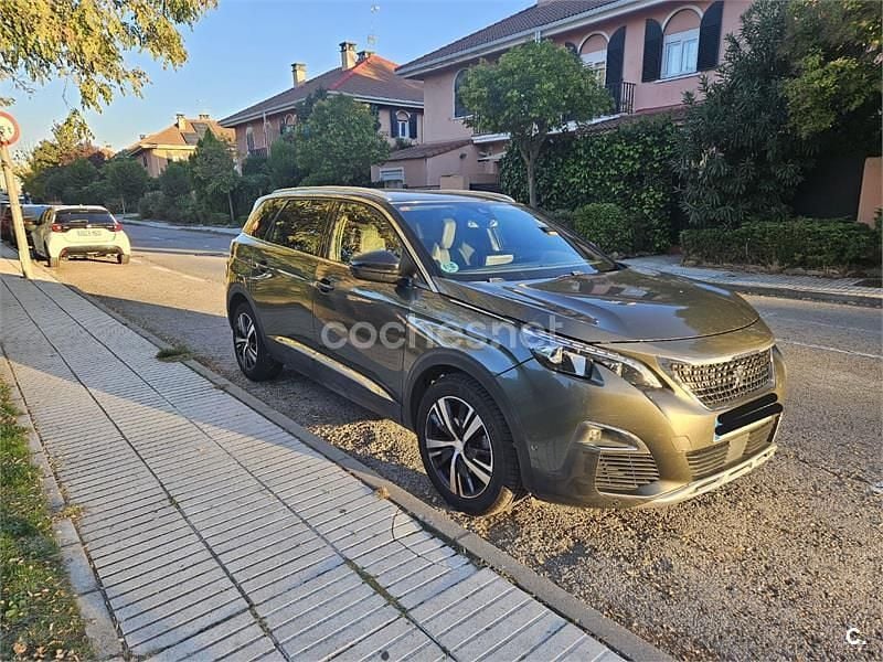 Verde Usado 2019 Peugeot 5008 GT SUV | 19.750 € (Precio justo) - Imagen 1/4