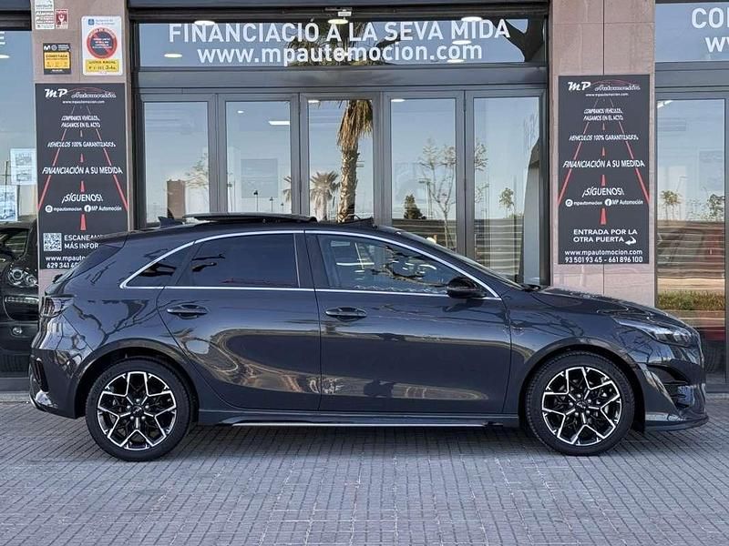 Usado Kia Ceed GT GT-Line 136 CV (100 kW) 2022 Gris Utilitario