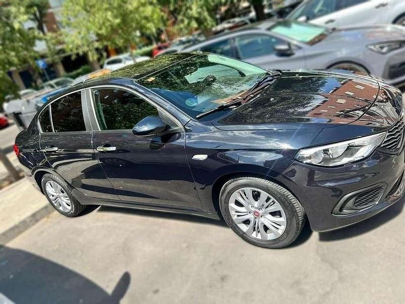 Usado Fiat Tipo Lounge 120 CV (88 kW) 2018 Negro Berlina