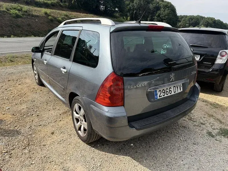Usado Peugeot 307 136 CV (100 kW) 2006 Gris / plata Familiar