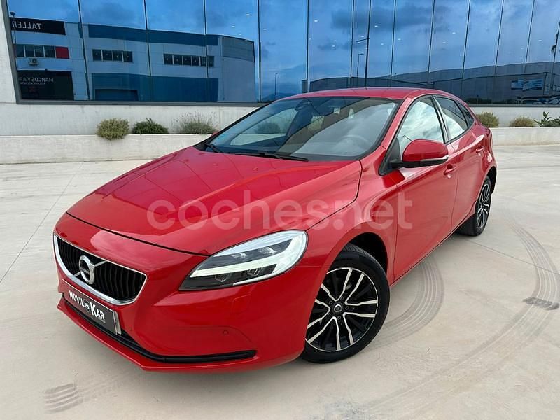 Rojo Usado 2017 Volvo V40 Momentum Familiar | 12.990 € (Buen precio) - Imagen 1/4