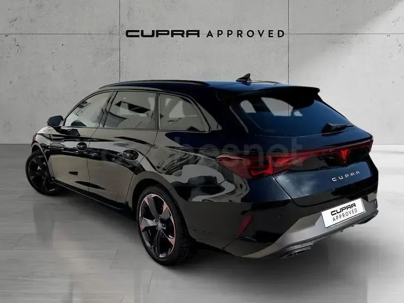 Usado Cupra Leon 150 CV (110 kW) 2024 Negro Familiar