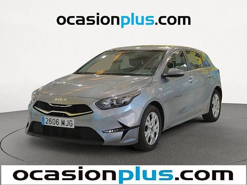Gris plata Usado 2023 Kia Ceed Utilitario | 13.823 € (Super precio) - Imagen 1/4