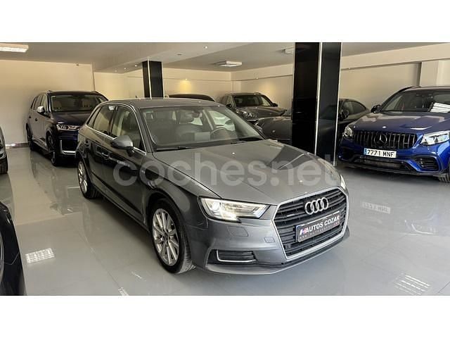 Gris / plata Usado 2017 Audi A3 Sportback Design Berlina | 16.900 € (Precio justo) - Imagen 1/4