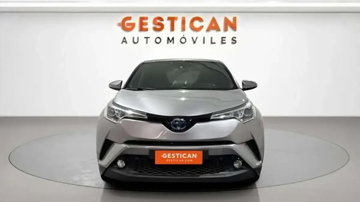 Usado Toyota C-HR Advance 122 CV (89 kW) 2020 Plateado SUV