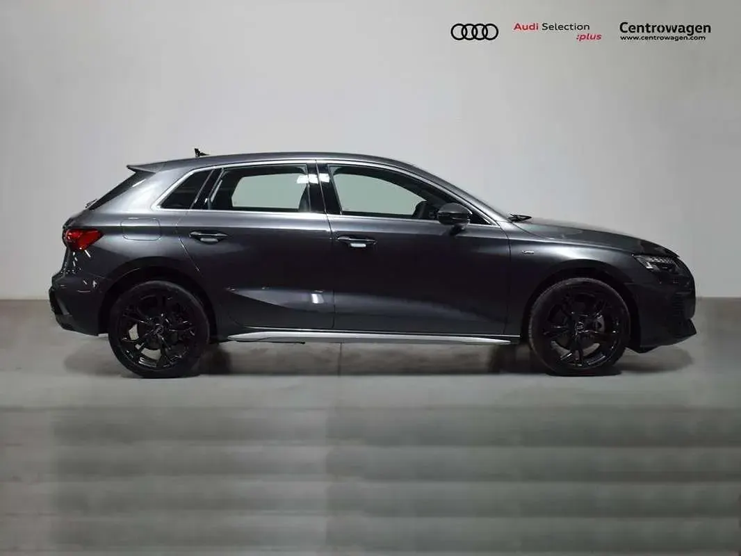 Usado Audi A3 Sportback 150 CV (110 kW) 2025 Gris Utilitario