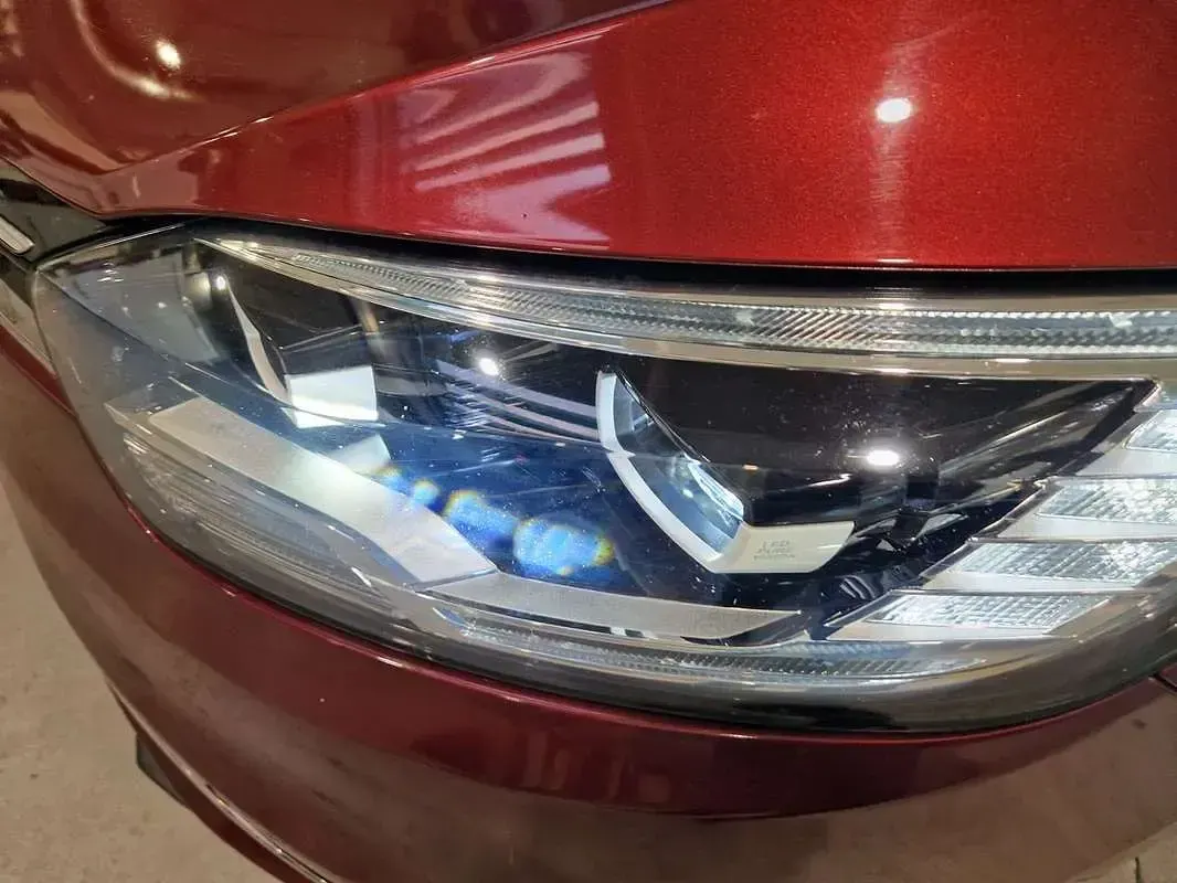Usado Renault Scénic IV Edition One 110 CV (80 kW) 2017 Rojo Monovolumen