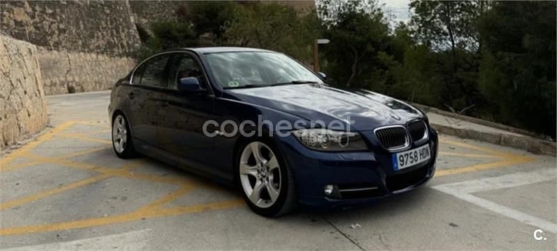 Usado BMW 318 143 CV (105 kW) 2011 Azul Berlina