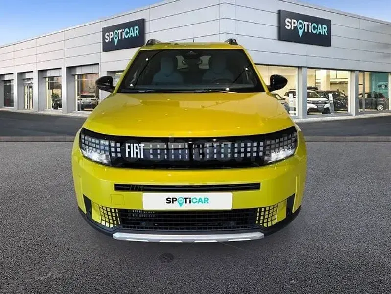 Nuevo Fiat Grande Panda Icon 110 CV (80 kW) 2026 Amarillo Utilitario