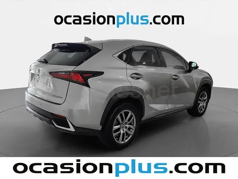 Usado Lexus NX300h Executive Line 197 CV (144 kW) 2020 Gris / plata SUV