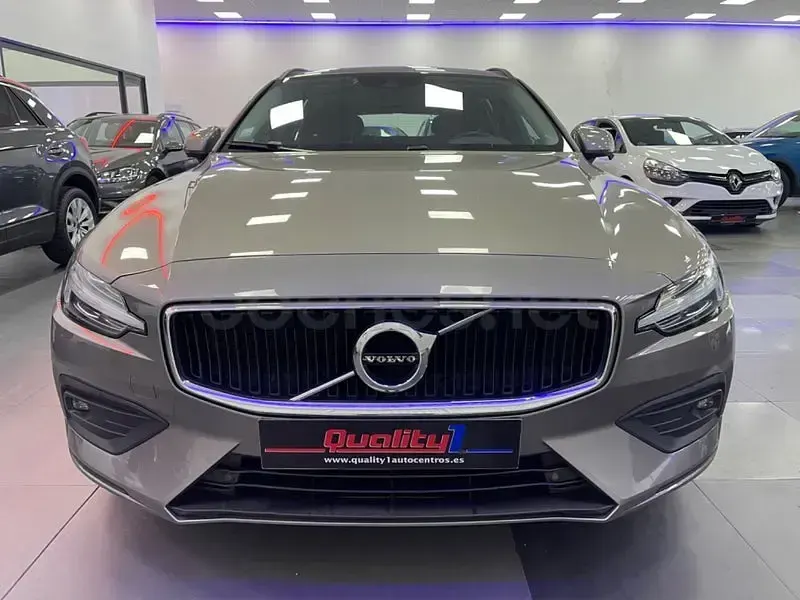 Usado Volvo V60 Momentum 150 CV (110 kW) 2019 Beige Familiar