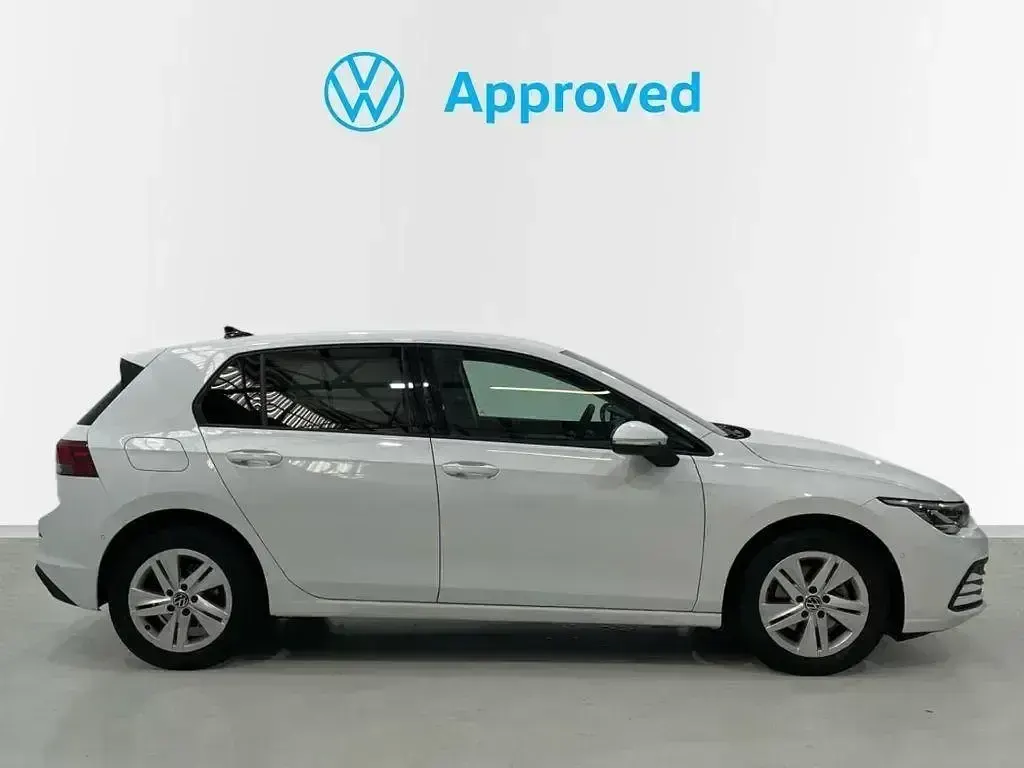 Usado VW Golf VIII Life 110 CV (80 kW) 2022 Blanco