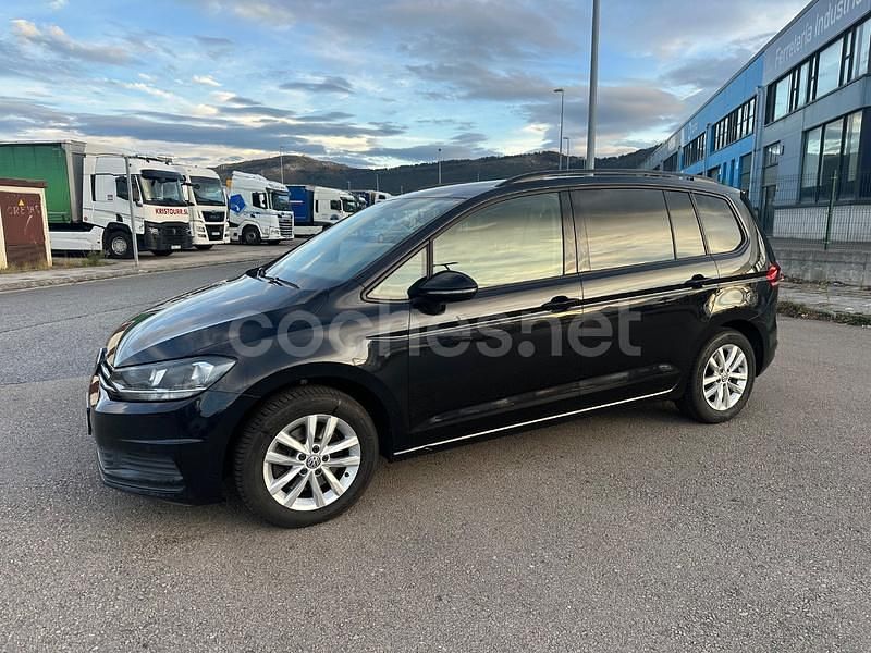 Negro Usado 2017 VW Touran Advance Monovolumen | 15.990 € (Buen precio) - Imagen 1/4