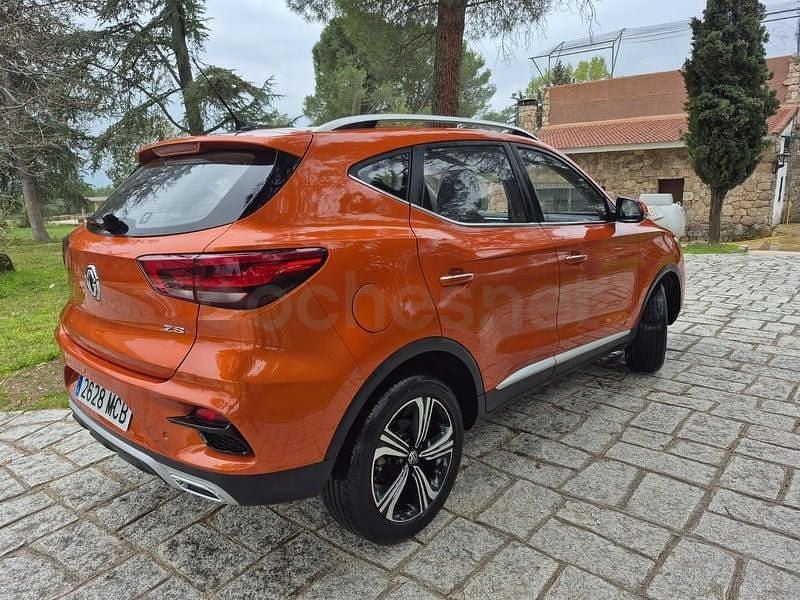 Usado MG ZS Comfort 106 HP (77 kW) 2022 Laranja SUV