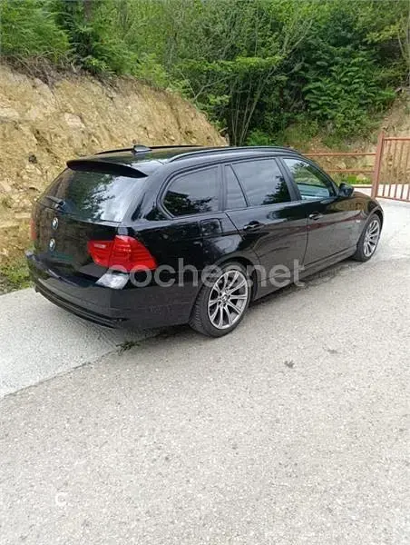 Usado BMW 320 177 CV (130 kW) 2010 Negro Familiar