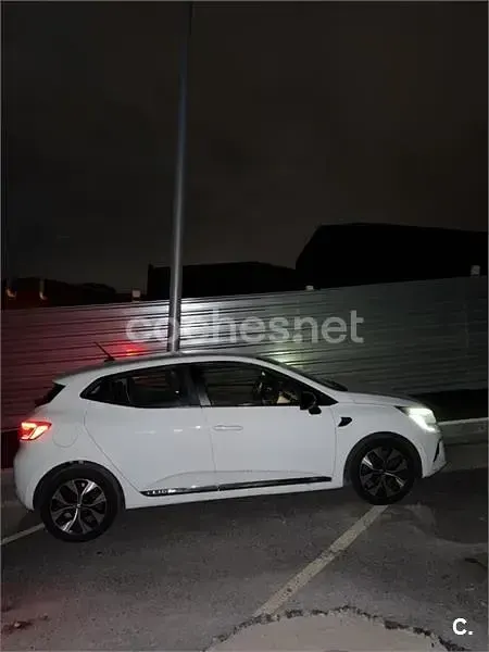 Usado Renault Clio V Intens 90 CV (66 kW) 2021 Blanco Berlina