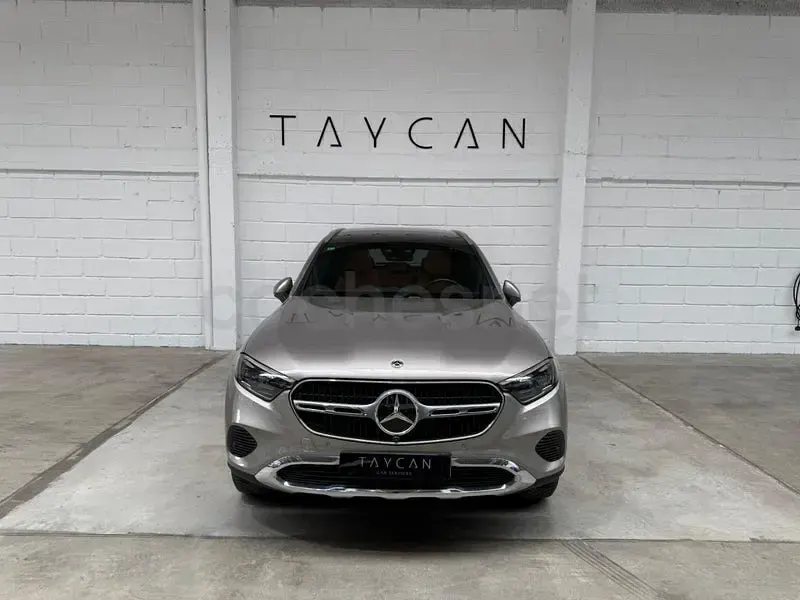 Usado Mercedes GLC300e 333 CV (244 kW) 2024 Gris / plata SUV