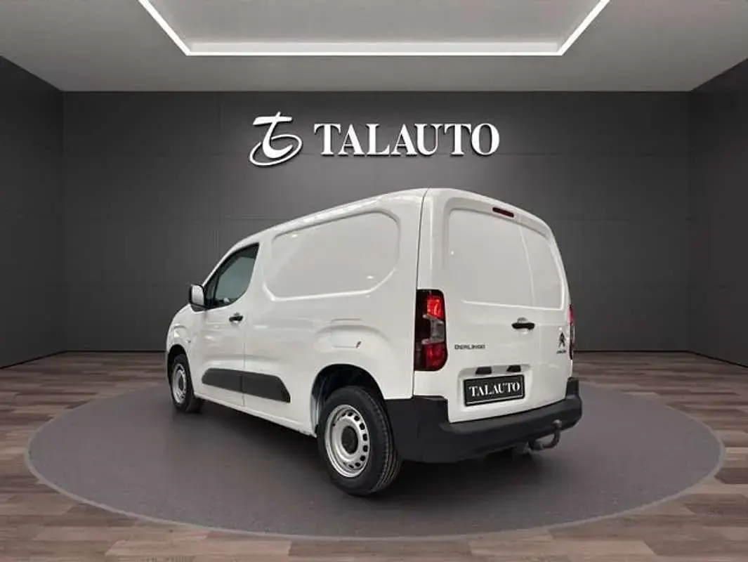 Usado Citroën Berlingo Feel 102 CV (75 kW) 2021 Blanco Monovolumen