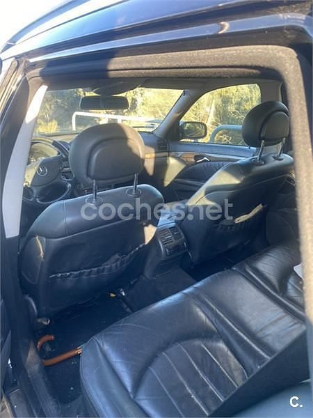 Usado Mercedes E220 Avantgarde 150 CV (110 kW) 2006 Negro Familiar