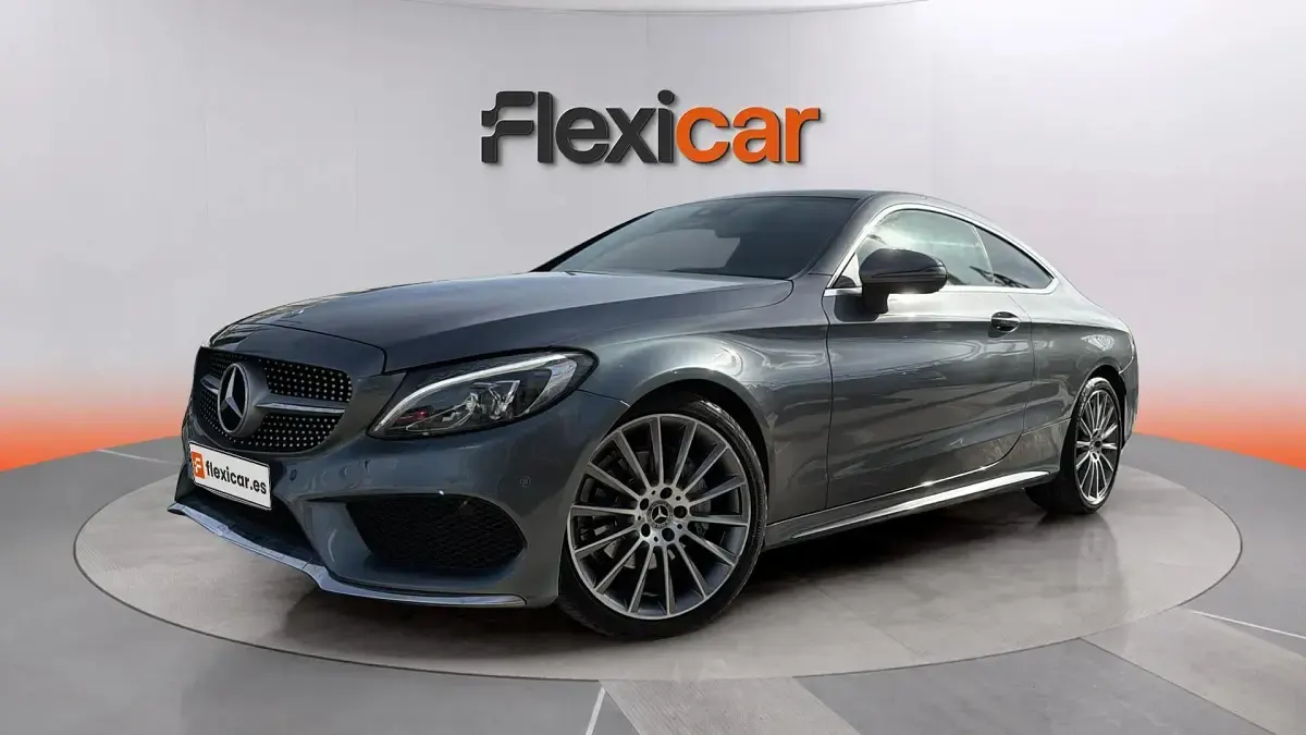 Usado Mercedes C220 170 CV (125 kW) 2018 Gris Coupe