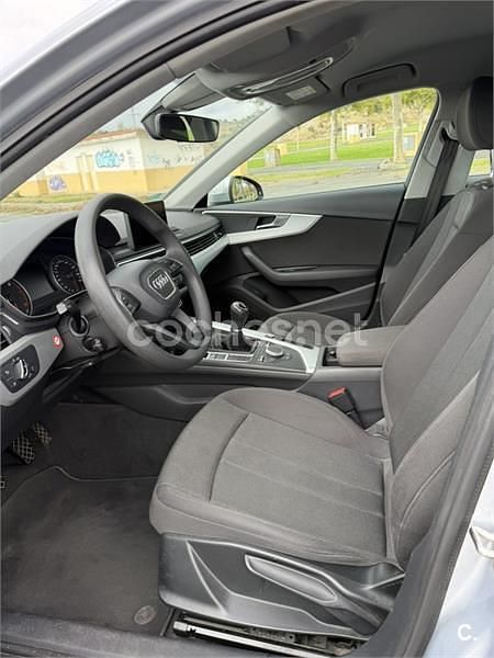 Usado Audi A4 150 CV (110 kW) 2017 Gris / plata Berlina