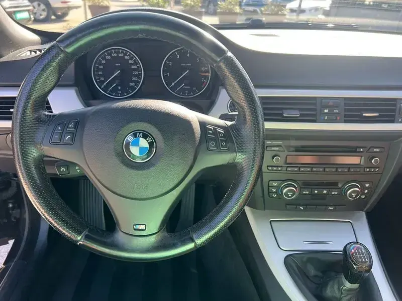 Usado BMW 320 Cabriolet Comfort Edition 170 CV (125 kW) 2009 Negro Descapotable