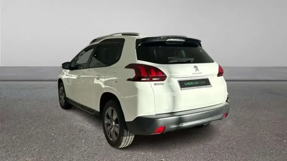 Usado Peugeot 2008 Signature Sky 82 CV (60 kW) 2019 Blanco SUV