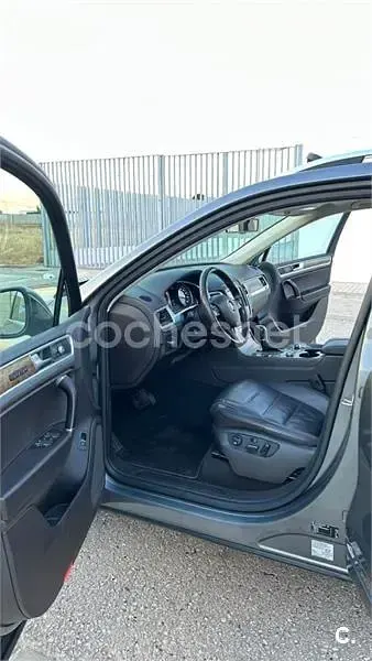 Usado VW Touareg 262 CV (192 kW) 2015 Gris / plata SUV