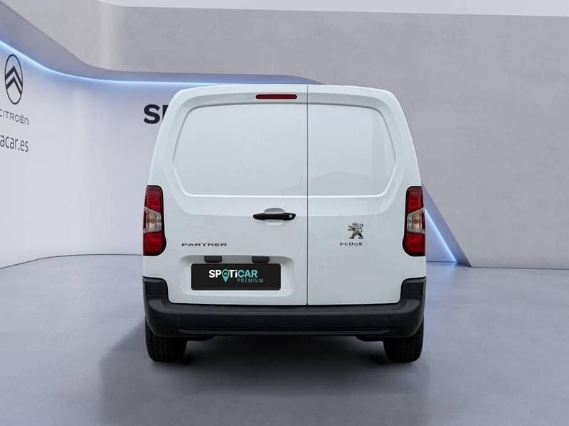 Usado Peugeot Partner 102 CV (75 kW) 2023 Blanco Monovolumen