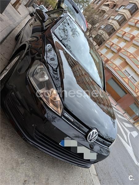 Usado VW Golf VII 110 CV (80 kW) 2014 Negro Berlina