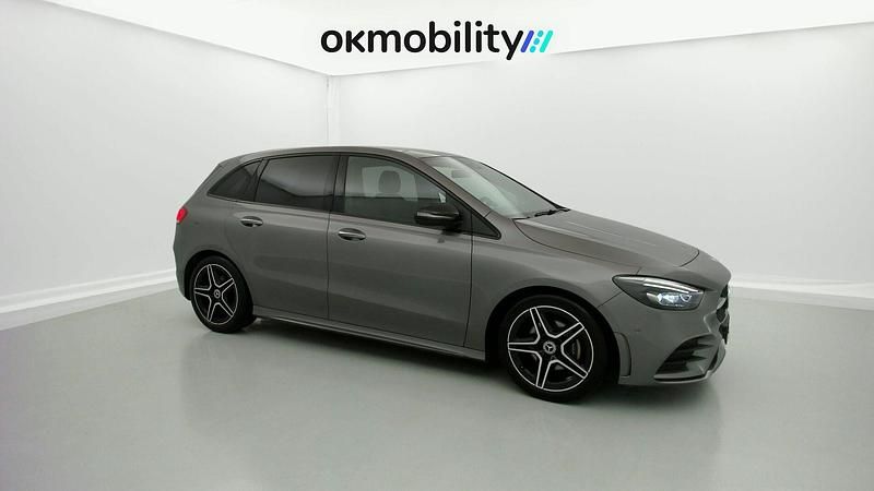 Usado Mercedes 200 AMG line 150 CV (110 kW) 2022 Gris montaña