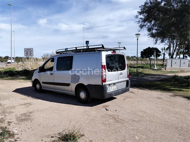 Usado Peugeot Partner Tepee Outdoor 110 CV (80 kW) 2009 Gris / plata Monovolumen