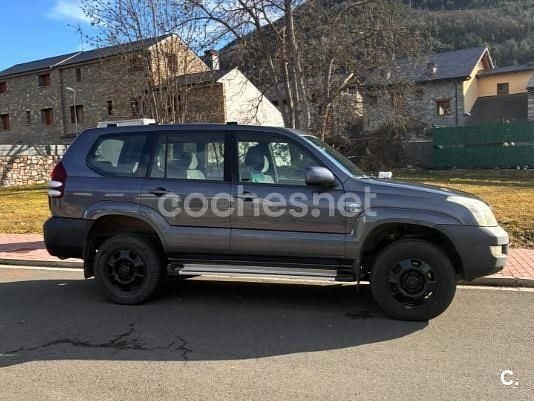 Usado Toyota Land Cruiser 173 CV (127 kW) 2007 Gris / plata SUV