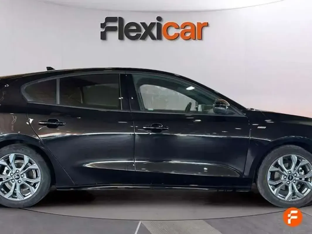 Usado Ford Focus ST-Line 155 CV (114 kW) 2024 Negro Berlina