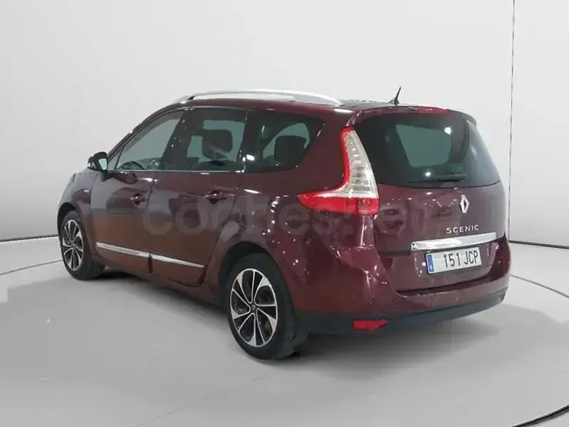 Usado Renault Grand Scénic Bose Edition 130 CV (95 kW) 2015 Granate Monovolumen