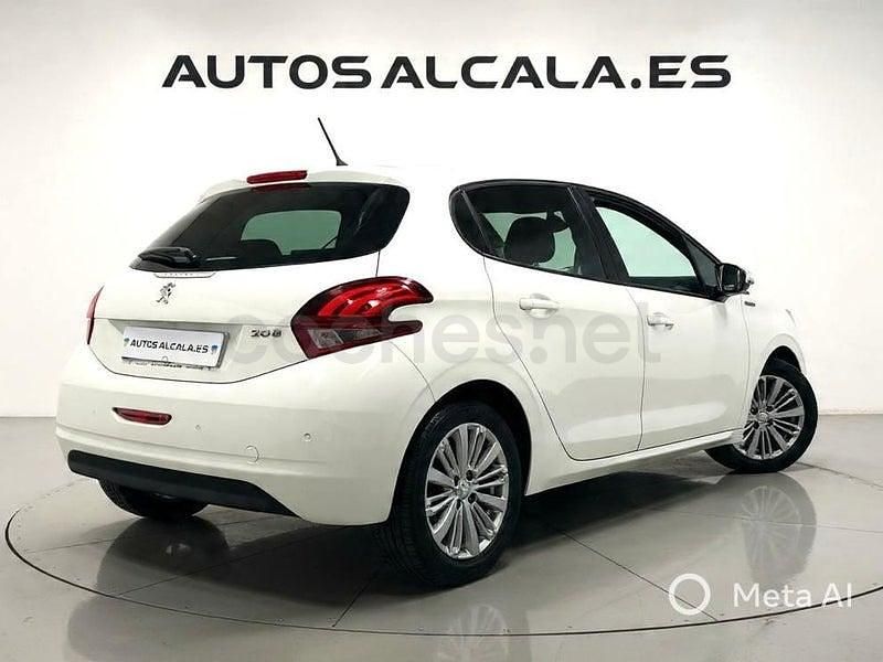 Usado Peugeot 208 Signature Sky 82 CV (60 kW) 2019 Blanco Utilitario