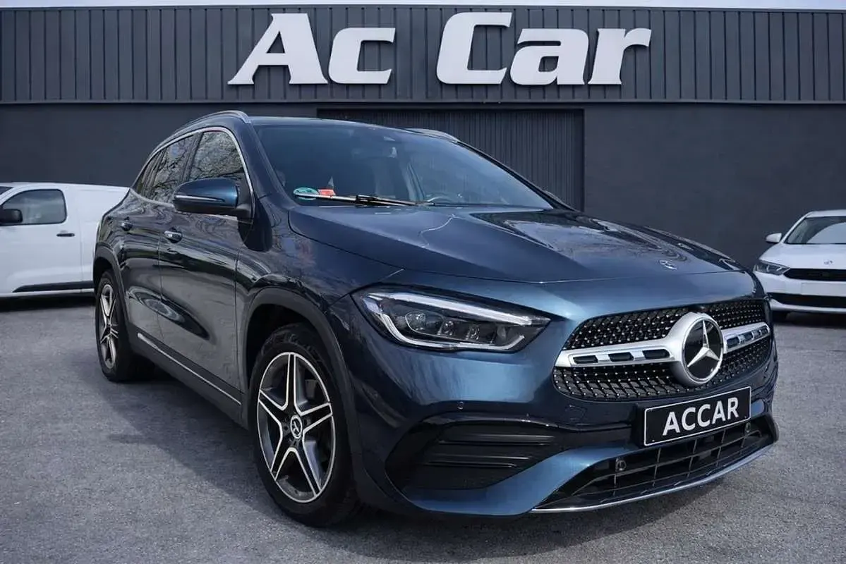 Usado Mercedes GLA200 150 CV (110 kW) 2021 Azul SUV