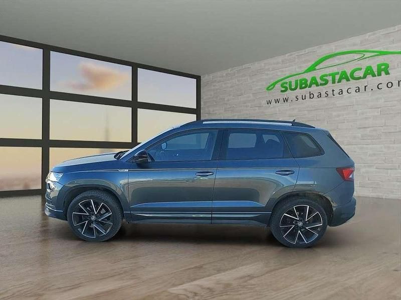 Gris Usado 2021 Skoda Karoq SportLine SUV | 17.149 € - Imagen 1/4