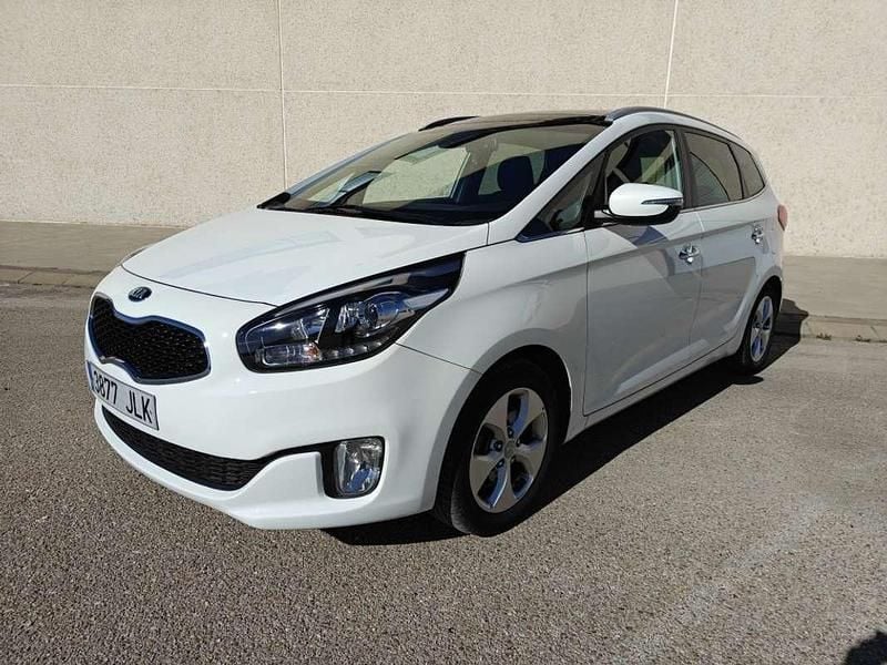 Blanco Usado 2015 Kia Carens Monovolumen | 9995 € (Precio justo) - Imagen 1/4