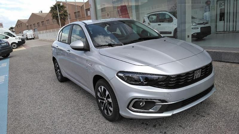Usado Fiat Tipo City Life 130 CV (95 kW) 2022 Gris claro Utilitario