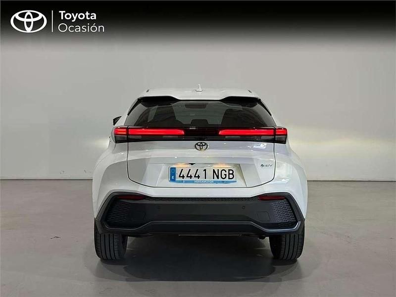 Usado Toyota Auris Advance 136 CV (100 kW) 2025 Utilitario