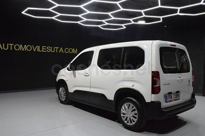 Usado Peugeot Rifter Active 100 CV (73 kW) 2021 Blanco Monovolumen