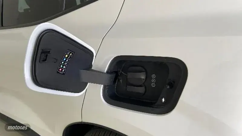 Usado Volvo EX30 Performance 200 kW (272 CV) 2024 Blanco SUV