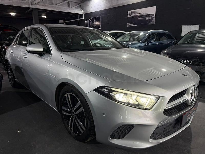 Usado Mercedes A200 150 CV (110 kW) 2021 Gris / plata Berlina