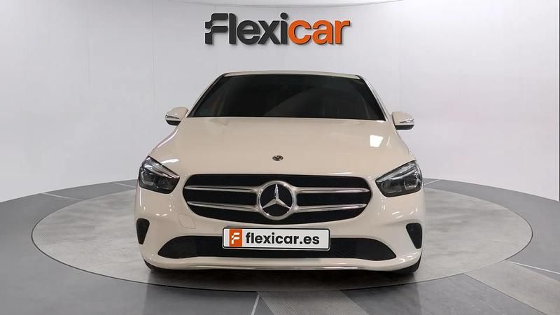 Usado Mercedes B180 137 CV (100 kW) 2021 Blanco Utilitario