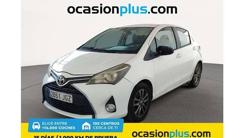 Blanco Usado 2015 Toyota Yaris Active Utilitario | 3800 € (Super precio) - Imagen 1/4