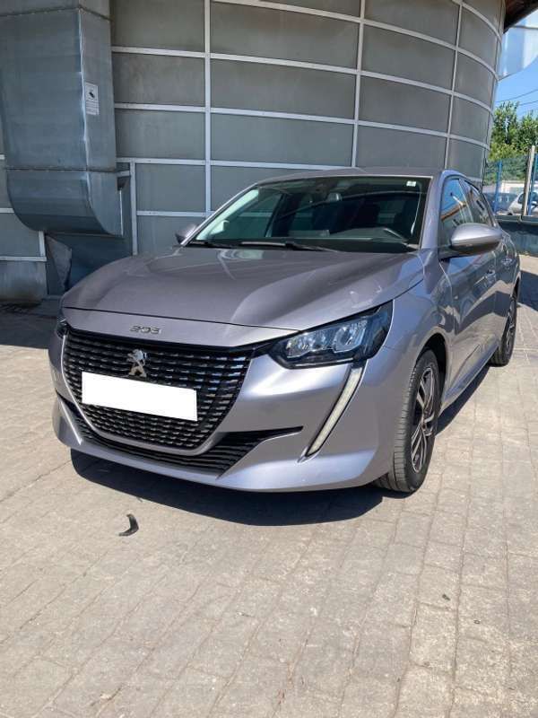Usado Peugeot 208 Allure 102 CV (75 kW) 2021 Gris Utilitario