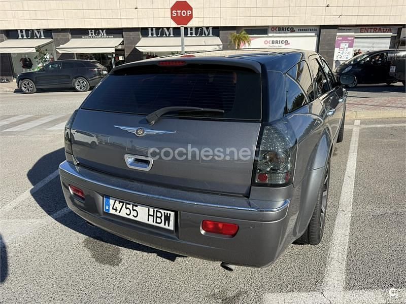 Usado Chrysler 300C Touring 218 CV (160 kW) 2007 Gris / plata Familiar