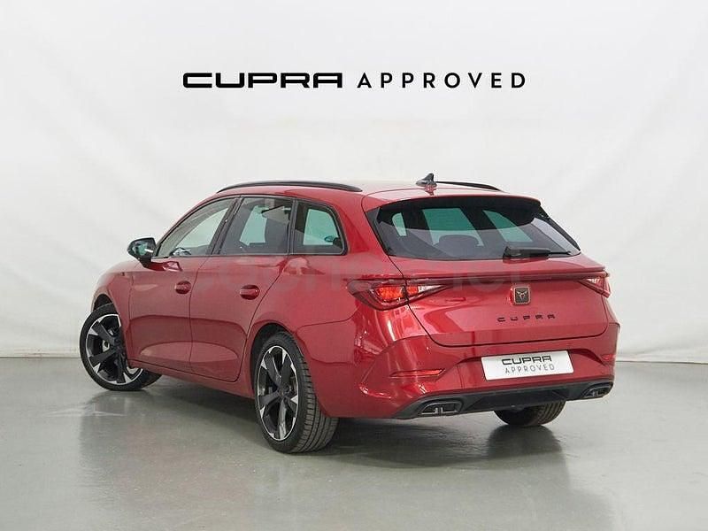Usado Cupra Leon 150 CV (110 kW) 2024 Rojo Familiar