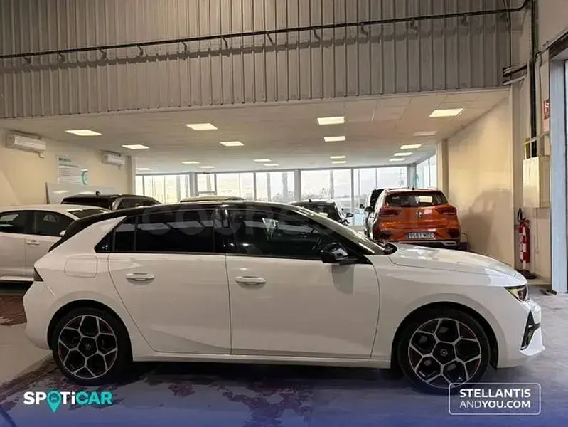 Usado Opel Astra 180 CV (132 kW) 2023 Blanco Utilitario